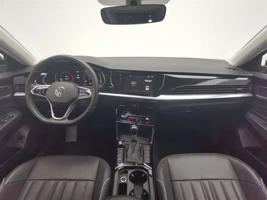 Volkswagen Passat Passat 2023 facelift 330TSI Elite Edition 2023 — миниатюра 2