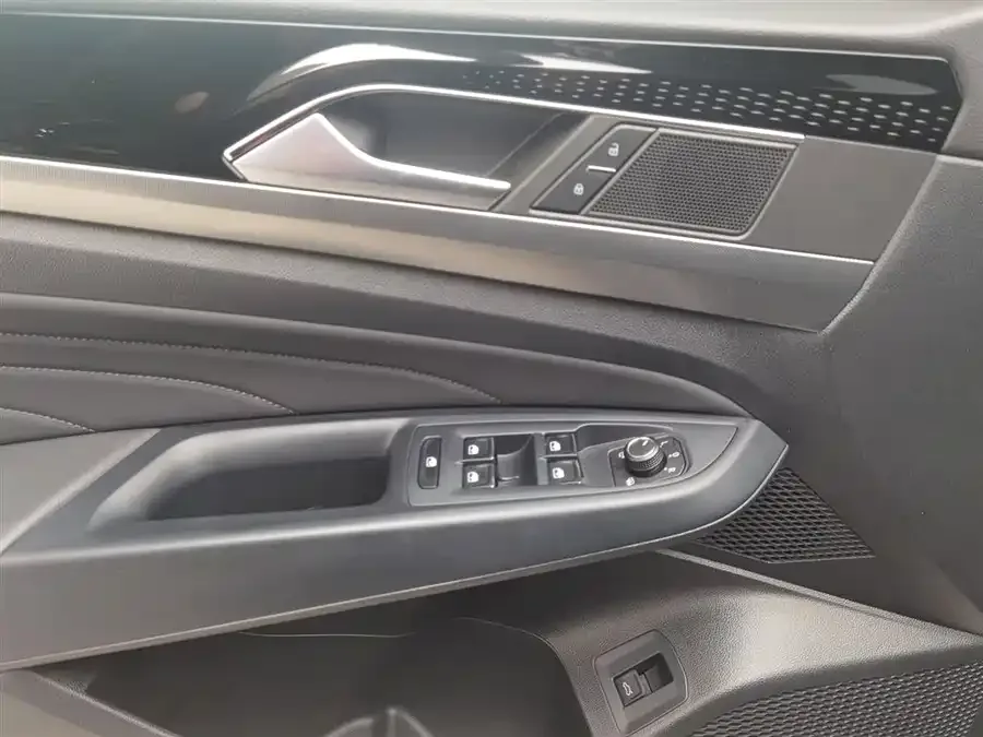 Volkswagen Passat Passat 2023 facelift 330TSI Elite Edition 2023 — миниатюра 3