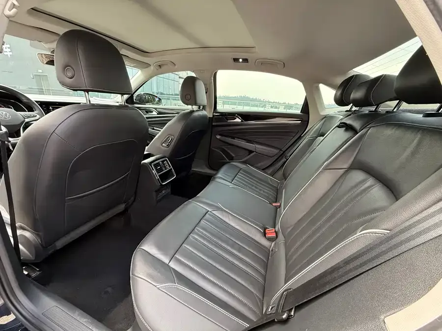 Volkswagen Passat Passat 2022 330TSI Elite Edition 2022 — миниатюра 2