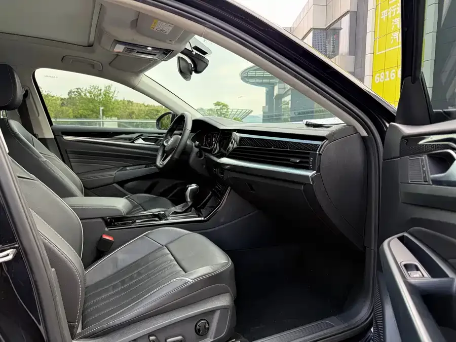 Volkswagen Passat Passat 2022 330TSI Elite Edition 2022 — миниатюра 5