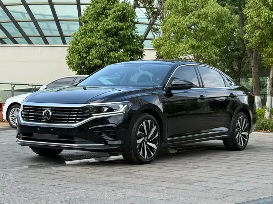 Volkswagen Passat Passat 2022 330TSI Elite Edition 2022 — фото 1, купить с доставкой в Москву