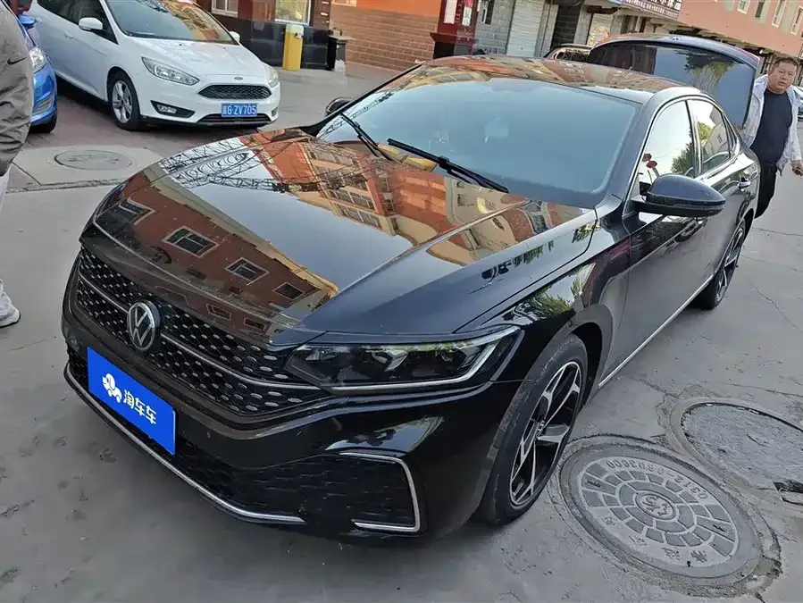 Volkswagen Passat 2023