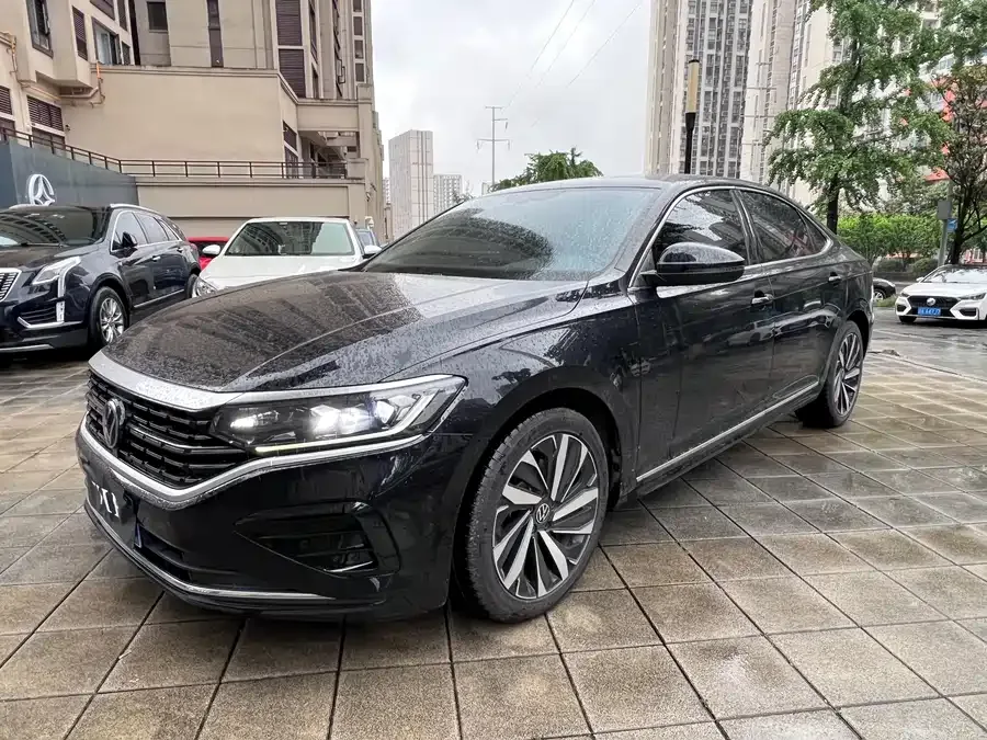 Volkswagen Passat Passat 2023 330TSI Elite Edition 2023 — фото 1, купить с доставкой в Москву