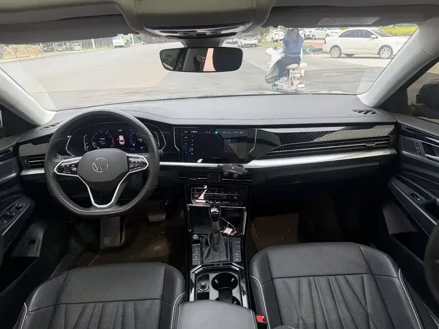 Volkswagen Passat Passat 2023 facelift 330TSI Starry Sky Deluxe Edition 2023 — миниатюра 3
