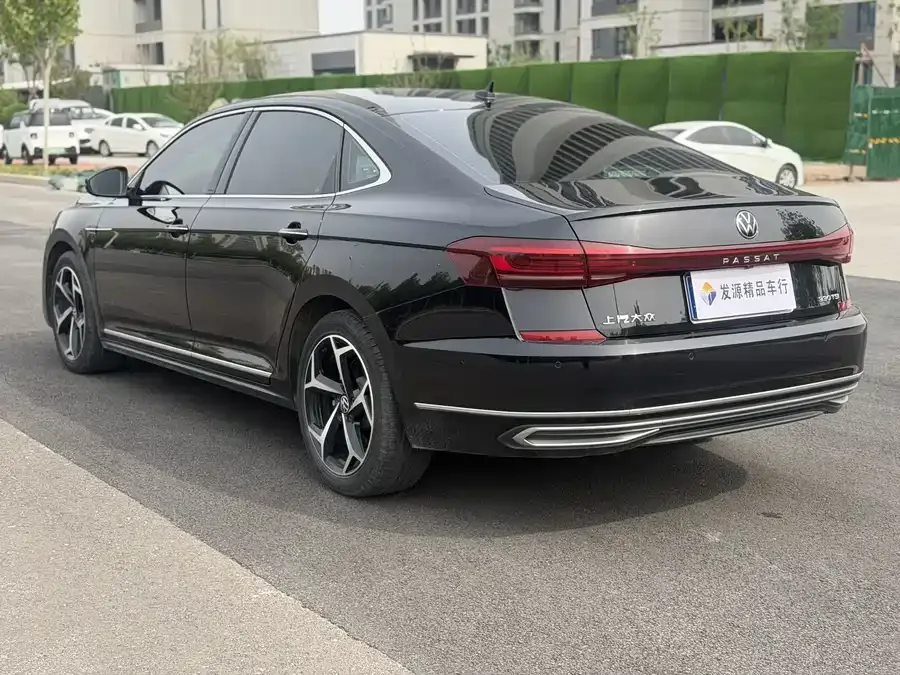 Volkswagen Passat Passat 2023 facelift 330TSI Starry Sky Deluxe Edition 2023 — миниатюра 5