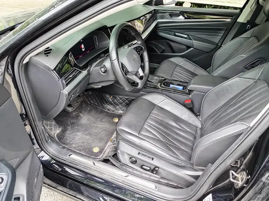 Volkswagen Passat Passat 2021 330TSI Premium Edition 2022 — миниатюра 5