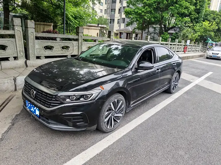 Volkswagen Passat Passat 2021 330TSI Premium Edition 2022 — фото 1, купить с доставкой в Москву