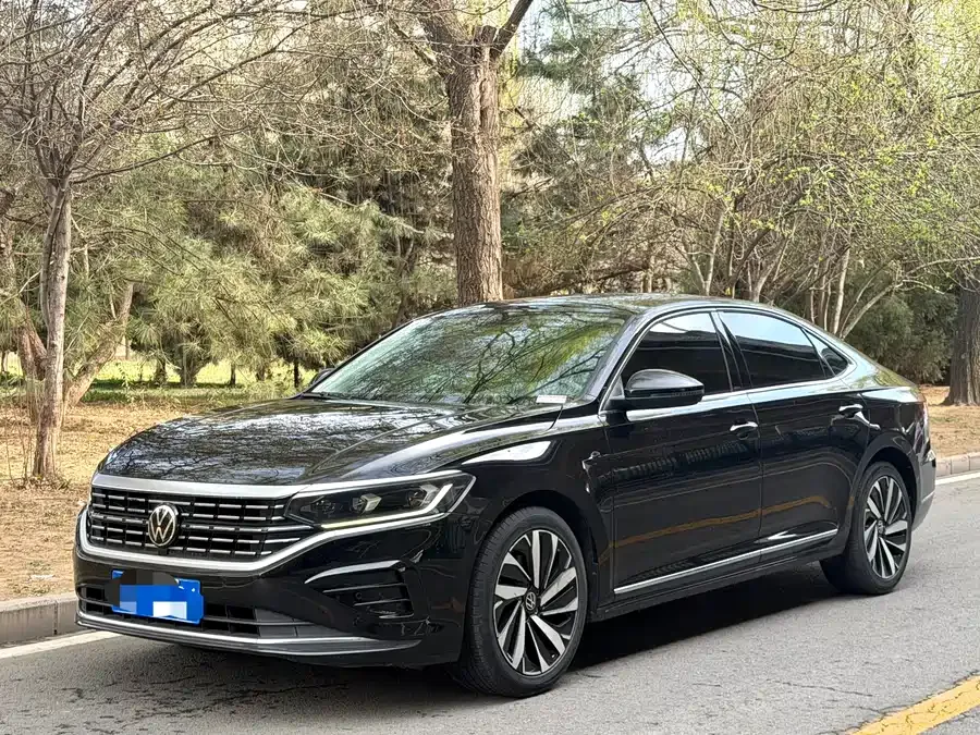 Volkswagen Passat Passat 2022 330TSI Elite Edition 2022 — фото 1, купить с доставкой в Москву