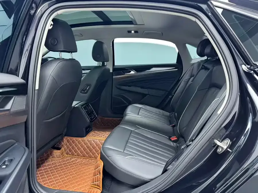 Volkswagen Passat Passat 2023 facelift 330TSI Elite Edition 2023 — миниатюра 2