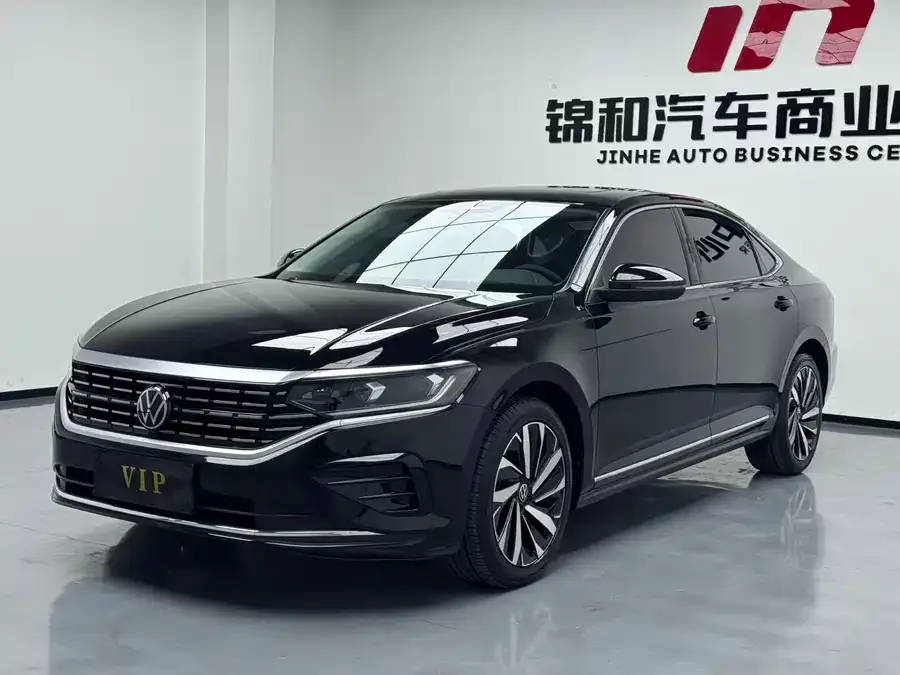 Volkswagen Passat Passat 2023 facelift 330TSI Elite Edition 2023 — фото 1, купить с доставкой в Москву