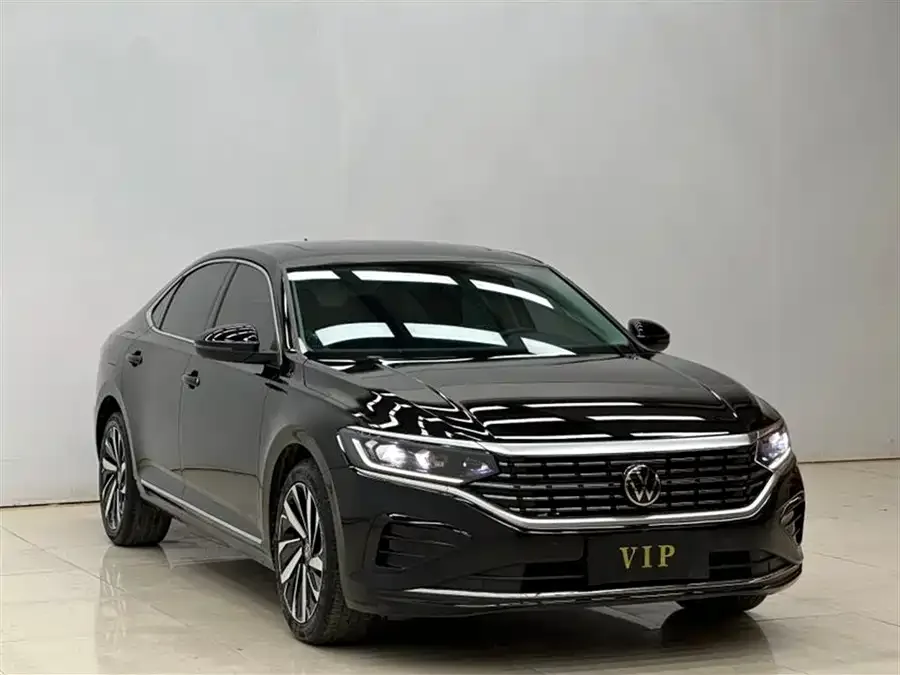 Volkswagen Passat Passat 2023 facelift 330TSI Elite Edition 2023 — фото 1, купить с доставкой в Москву