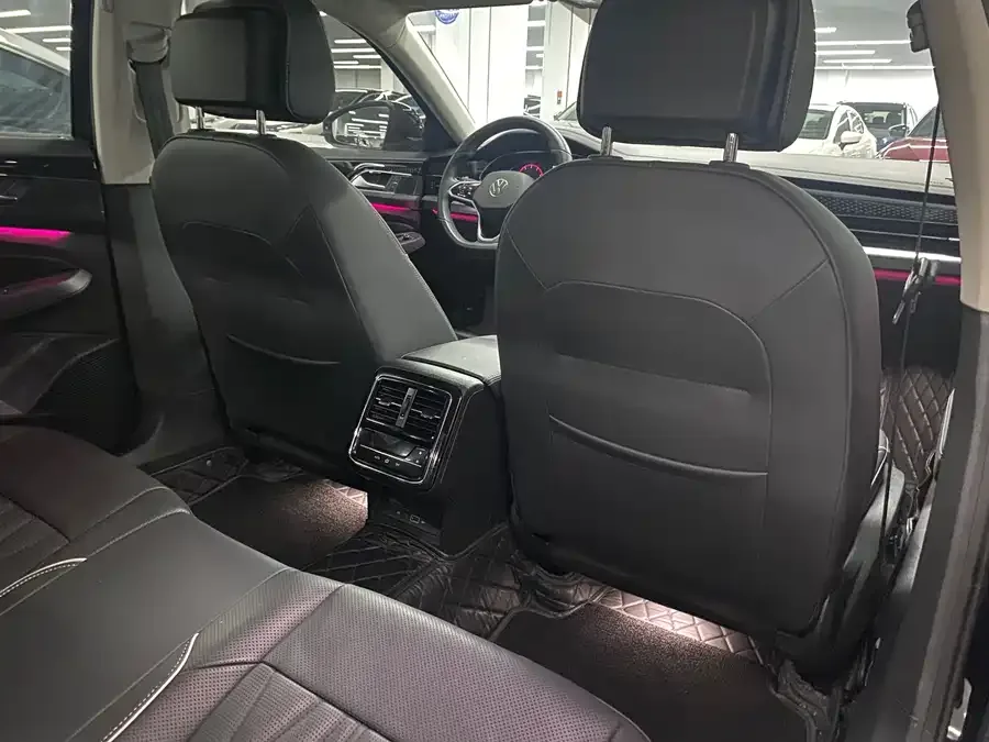 Volkswagen Passat Passat 2022 330TSI Deluxe Edition 2022 — миниатюра 4