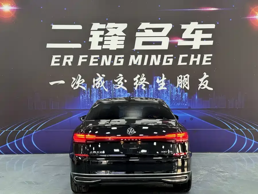 Volkswagen Passat Passat 2022 330TSI Deluxe Edition 2022 — миниатюра 2