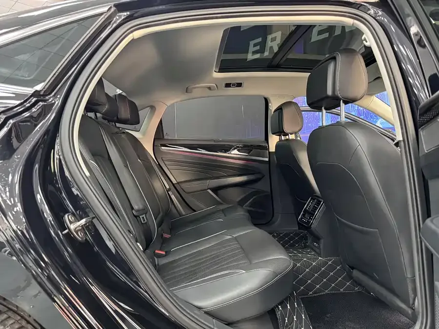 Volkswagen Passat Passat 2022 330TSI Deluxe Edition 2022 — миниатюра 5