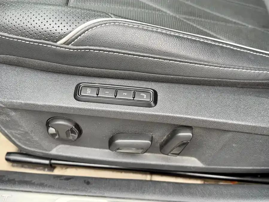 Volkswagen Passat Passat 2023 facelift 330TSI Starry Sky Premium Edition 2023 — миниатюра 2