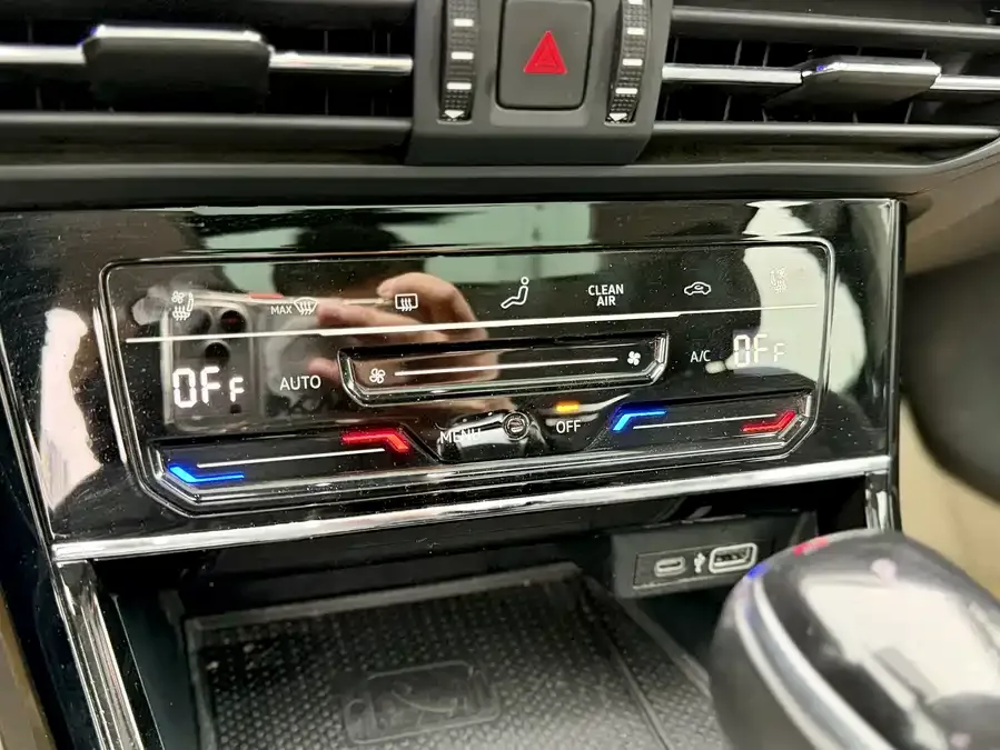 Volkswagen Passat Passat 2023 facelift 330TSI Starry Sky Premium Edition 2023 — миниатюра 3