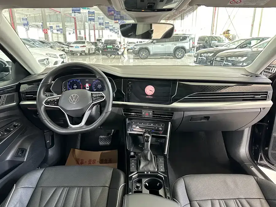 Volkswagen Passat Passat 2022 330TSI Premium Edition 2022 — миниатюра 2