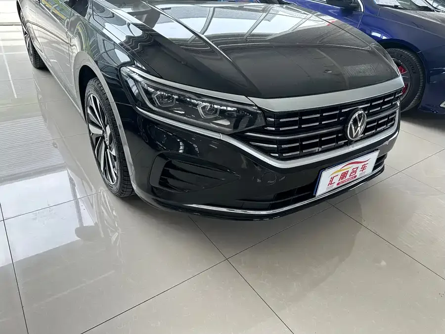 Volkswagen Passat Passat 2022 330TSI Premium Edition 2022 — миниатюра 5