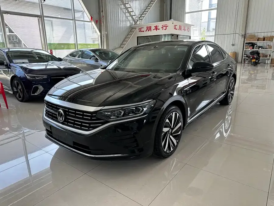Volkswagen Passat Passat 2022 330TSI Premium Edition 2022 — фото 1, купить с доставкой в Москву