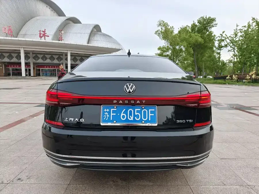 Volkswagen Passat Passat 2022 380TSI Flagship Edition 2022 — миниатюра 2