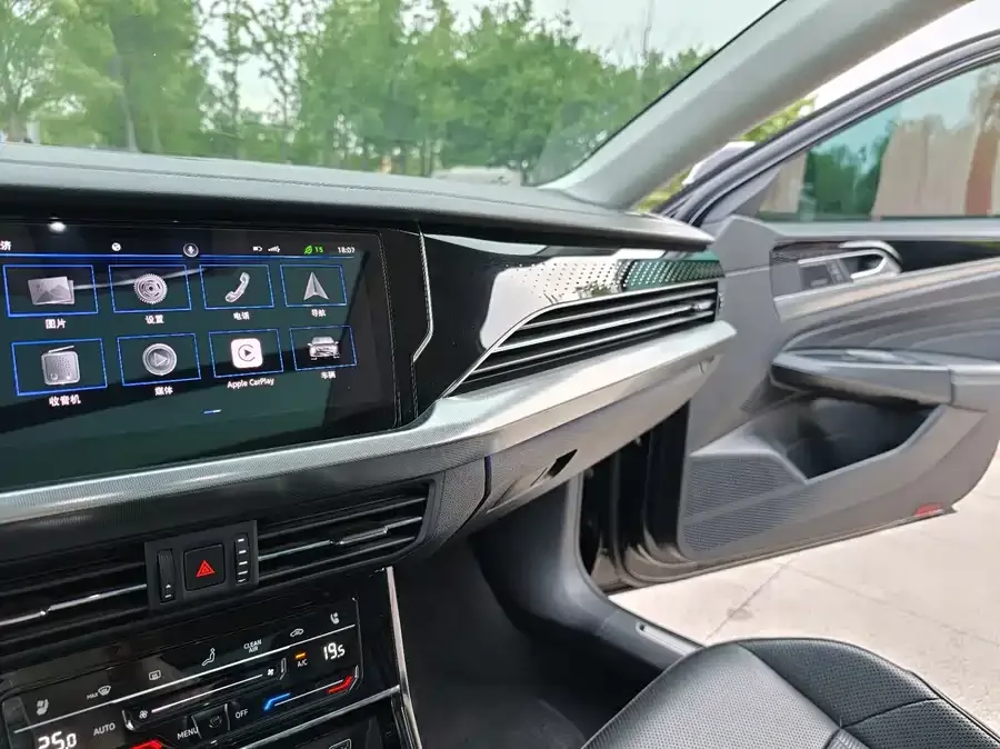 Volkswagen Passat Passat 2022 380TSI Flagship Edition 2022 — миниатюра 5