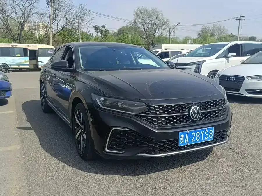 Volkswagen Passat Passat 2022 330TSI Starry Sky Deluxe Edition 2022 — фото 1, купить с доставкой в Москву