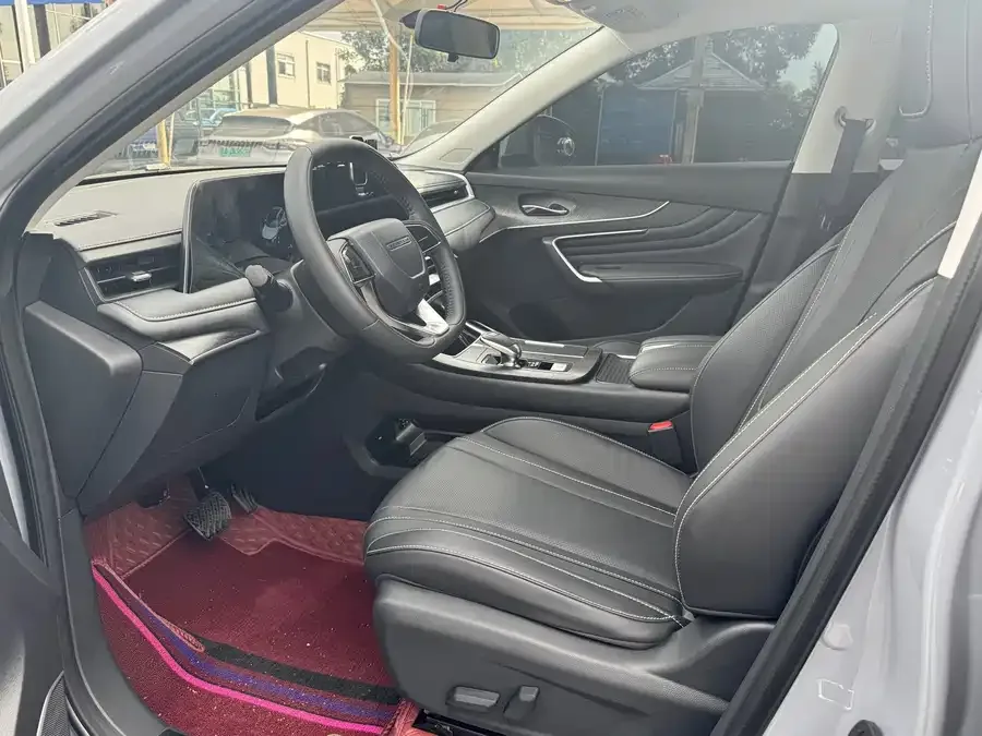 Venucia Big V Venucia V 2022 260T Dark Horse EditionIdol 2022 — миниатюра 4