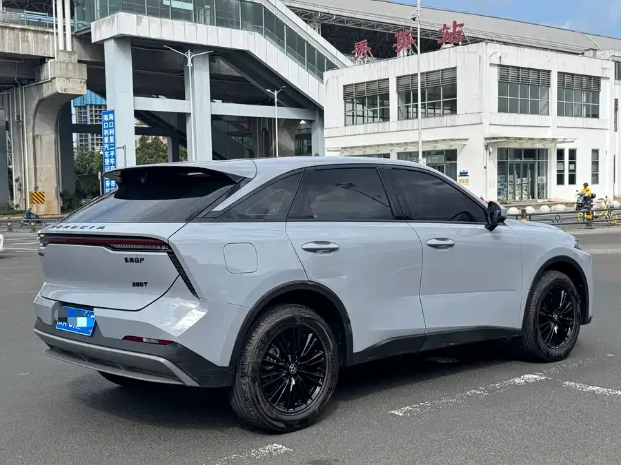 Venucia Big V Venucia V 2022 260T Dark Horse EditionIdol 2022 — миниатюра 5