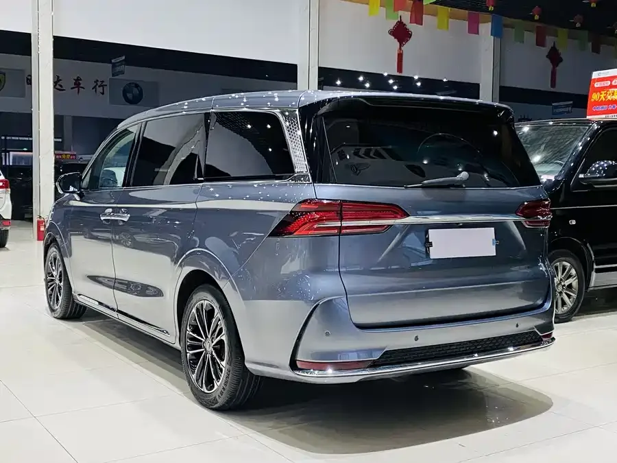 Roewe iMAX8 Roewe iMAX8 2022 400TGI Honor Edition 2022 — миниатюра 5