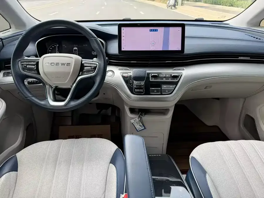 Roewe iMAX8 Roewe iMAX8 2022 400TGI Honor Edition 2022 — миниатюра 2