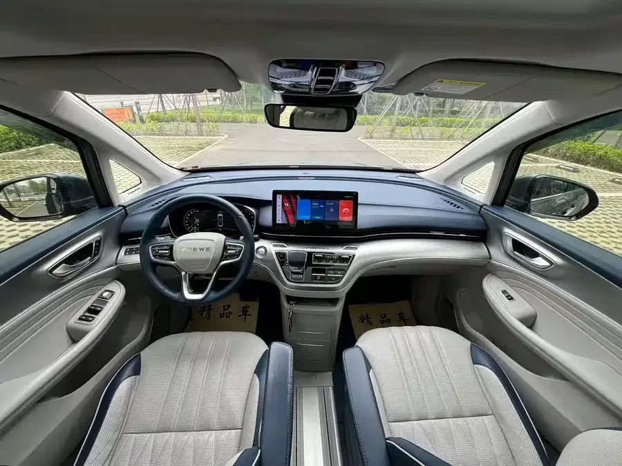 Roewe iMAX8 Roewe iMAX8 2022 400TGI Honor Edition 2022 — миниатюра 4