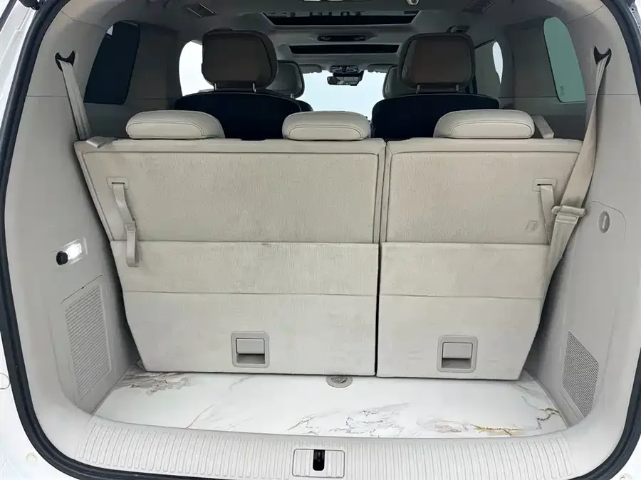 Roewe iMAX8 Roewe iMAX8 2021 400TGI Supreme Series Honor Edition 2022 — миниатюра 4