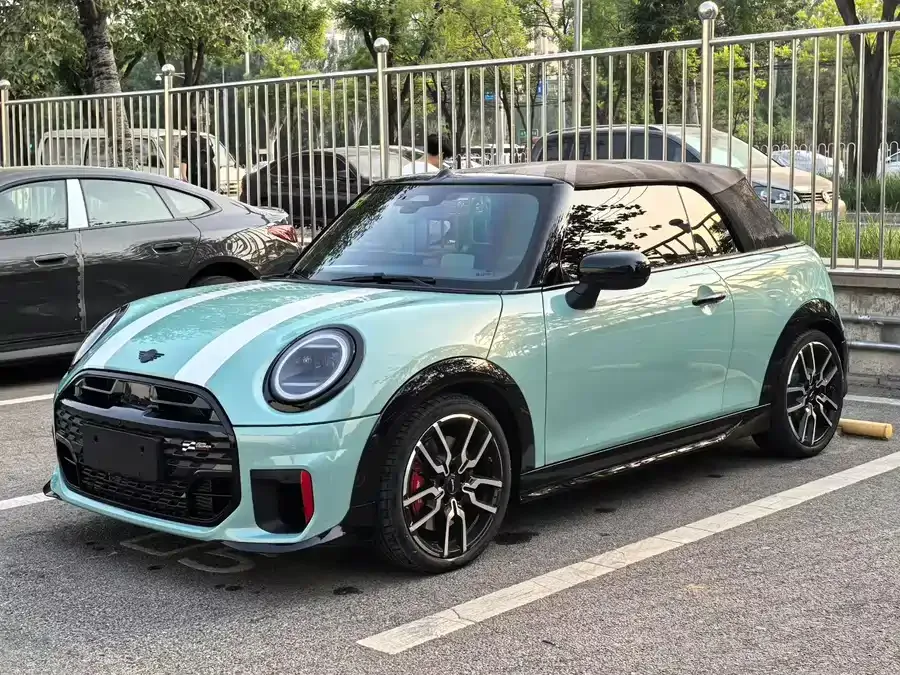 MINI JCW 2025