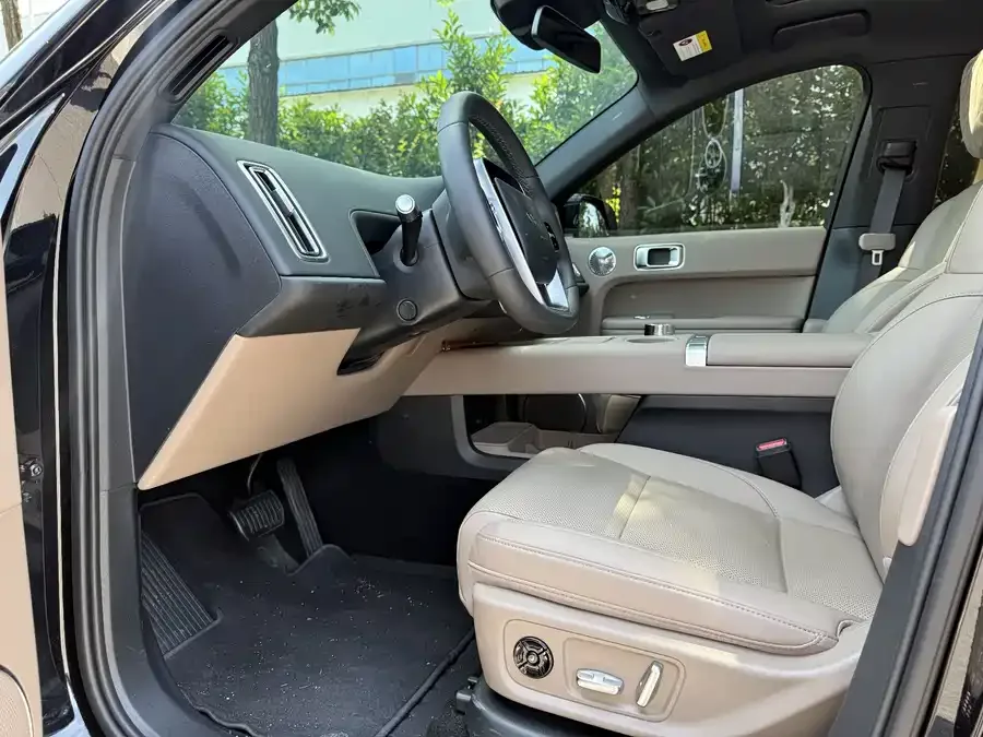Li Xiang L6 Ideal L6 2025 Max Smart Renewal Edition 2025 — миниатюра 4