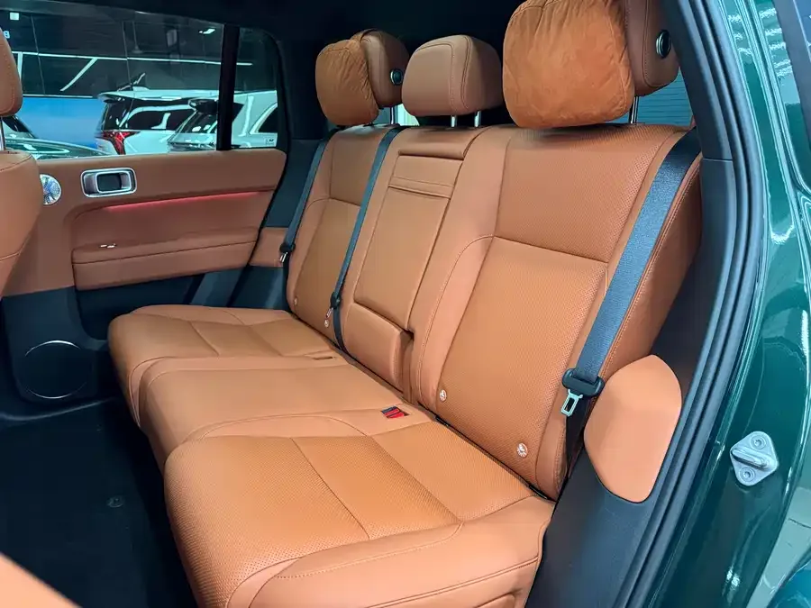 Li Xiang L6 Ideal L6 2025 Max Smart Renewal Edition 2025 — миниатюра 2