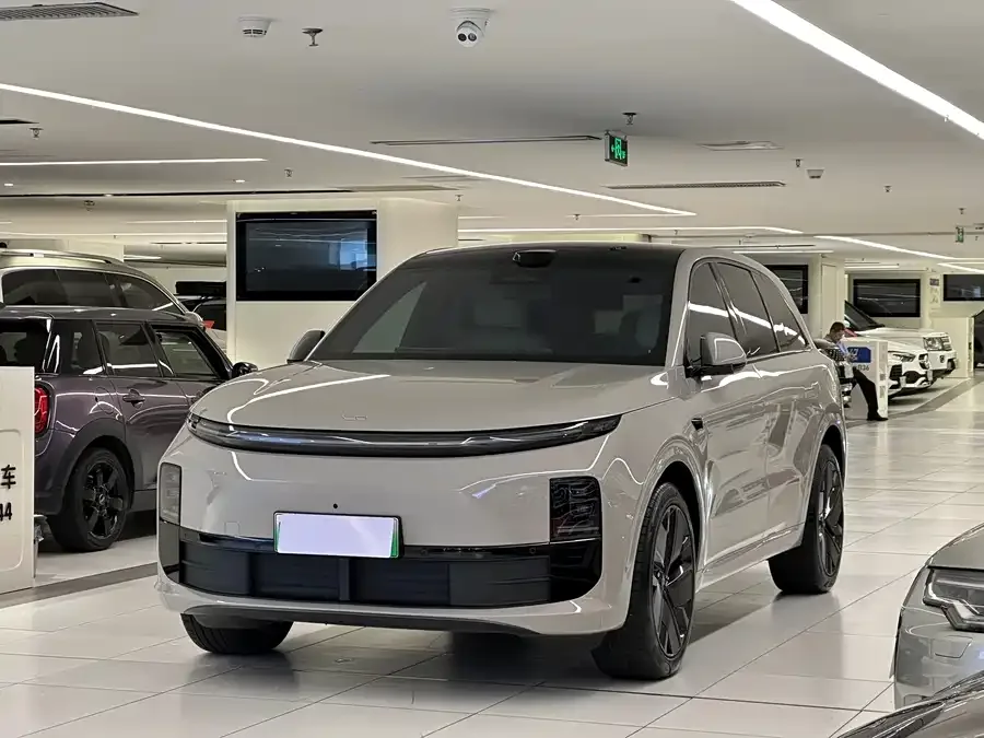 Li Xiang L6 2025