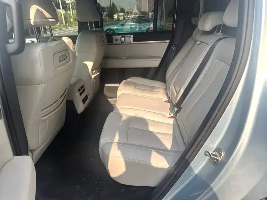 BYD Leopard Titanium 7 Titanium 7 2025 190KM Four-Wheel Drive Ultra Edition 2025 — миниатюра 2