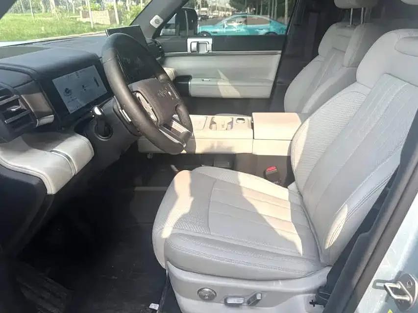 BYD Leopard Titanium 7 Titanium 7 2025 190KM Four-Wheel Drive Ultra Edition 2025 — миниатюра 4