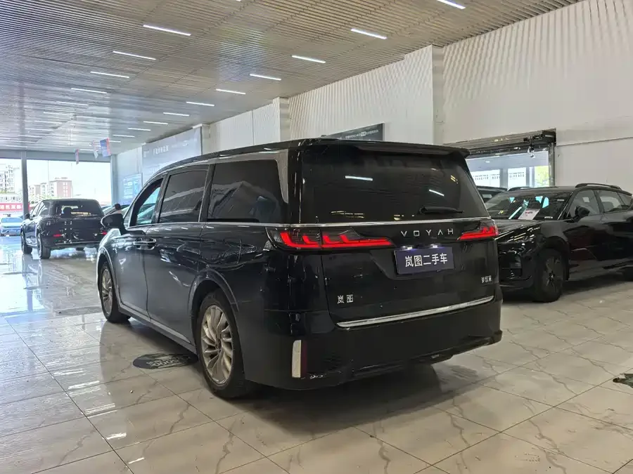 Voyah Lantu Dreamer VOYAH 2024 PHEV Ultra-Long Range Excellence Edition 2024 — миниатюра 4
