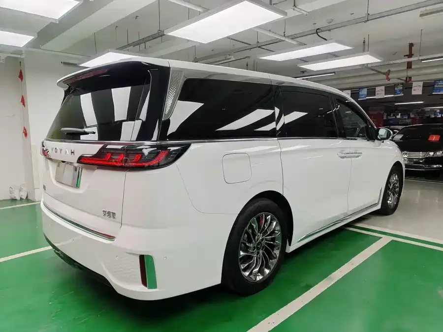 Voyah Lantu Dreamer 2022 Lantu Dreamer Low-Carbon Edition Dream+ Smart Package 2024 — миниатюра 2