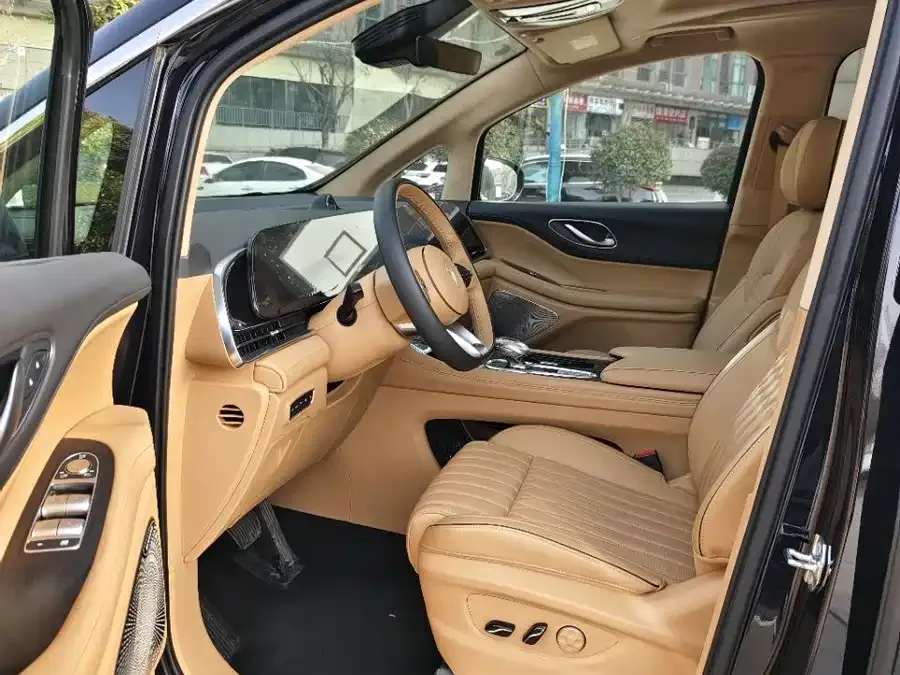 Voyah Lantu Dreamer 2022 Lantu Dreamer Low-Carbon Edition Dream+ Smart Package 2024 — миниатюра 2