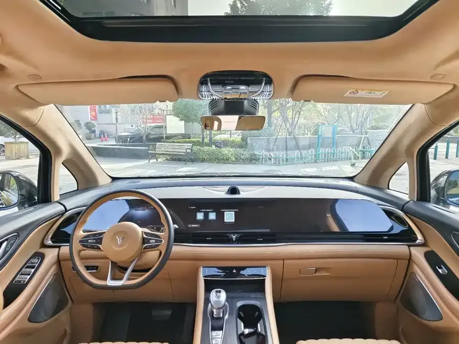 Voyah Lantu Dreamer 2022 Lantu Dreamer Low-Carbon Edition Dream+ Smart Package 2024 — миниатюра 5
