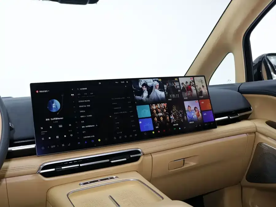 Voyah Lantu Dreamer Lantu Dreamer 2025 PHEV 4WD Flagship Kunpeng Edition 2024 — миниатюра 3