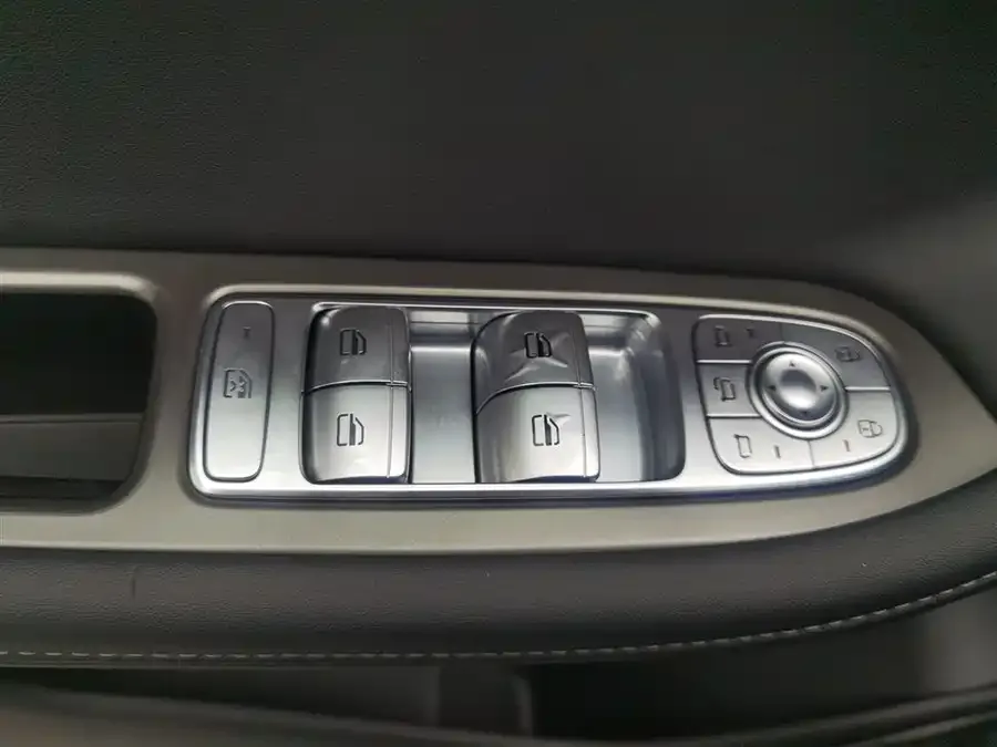 Chery Tiggo 7 Plus Tiggo 7 PLUS 2025 1.6TGDI DCT Premium Edition 2025 — миниатюра 3
