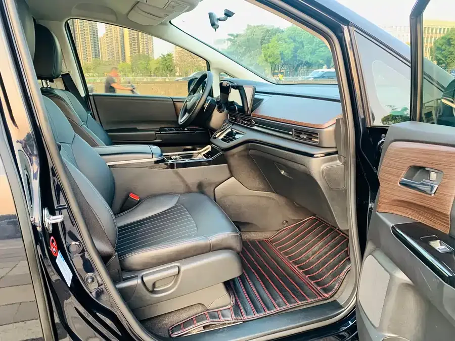 Honda Odyssey 2024 Odyssey 2.0L e:HEV Elite Enjoy Edition 2024 — миниатюра 3
