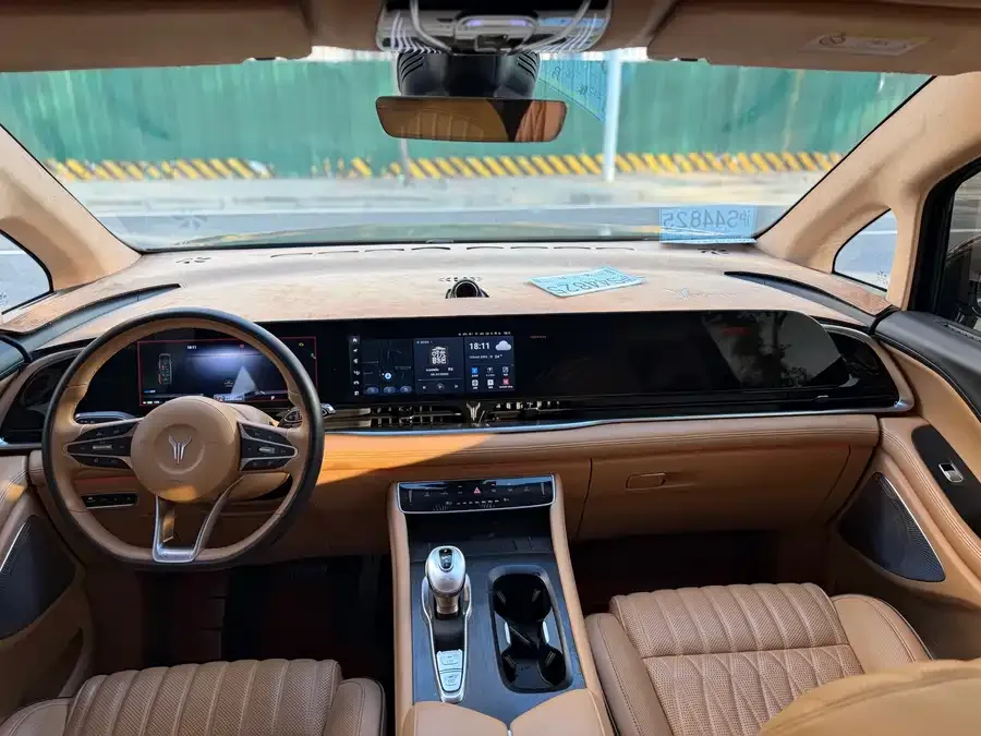 Voyah Lantu Dreamer VOYAH 2024 PHEV Ultra-Long-Range Flagship Edition 2024 — миниатюра 2