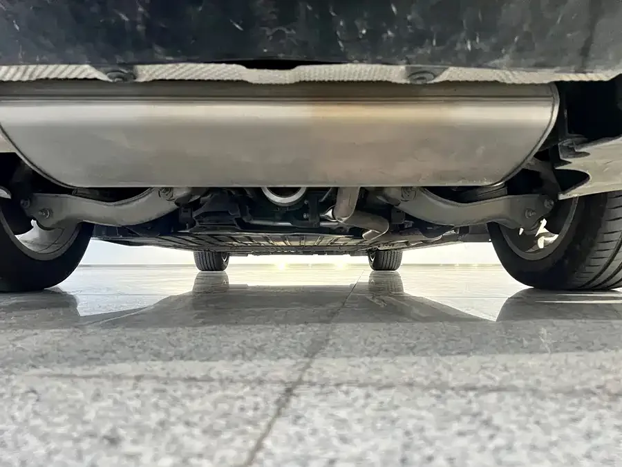Voyah Lantu Dreamer VOYAH 2024 PHEV Ultra-Long-Range Premium Edition 2024 — миниатюра 3