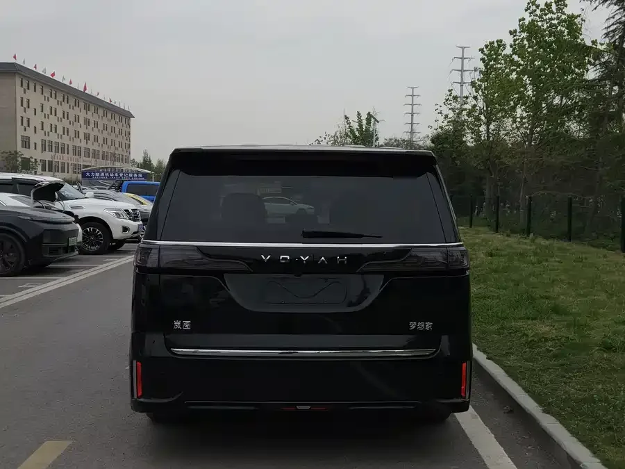 Voyah Lantu Dreamer 2022 Lantu Dreamer Low-Carbon Edition Dream+ Smart Package 2023 — миниатюра 5