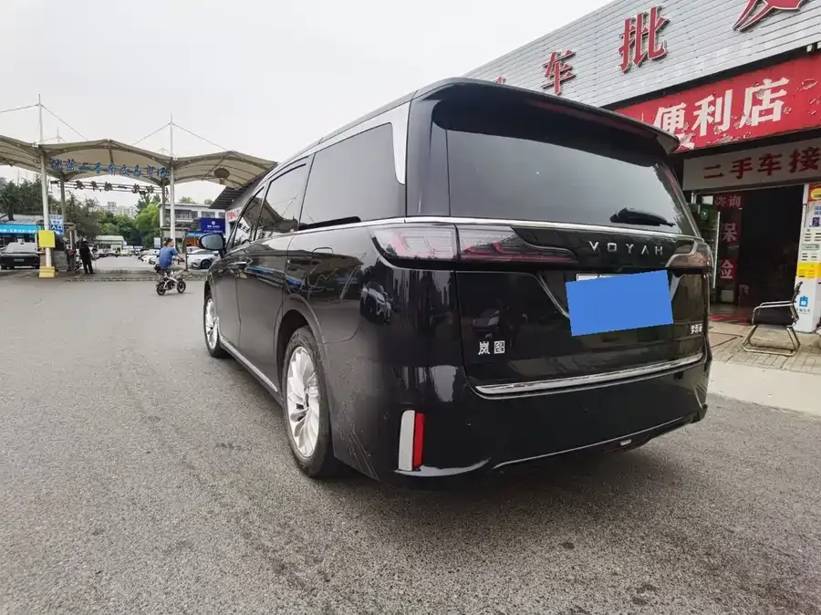 Voyah Lantu Dreamer 2022 Lantu Dreamer Low-Carbon Edition Dream+ Smart Package 2022 — миниатюра 4