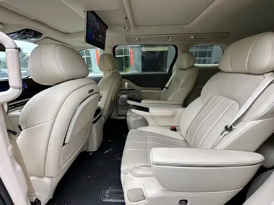 Voyah Lantu Dreamer 2025 Lantu Dreamer PHEV 4WD Premium Kunpeng Edition 2024 — миниатюра 5